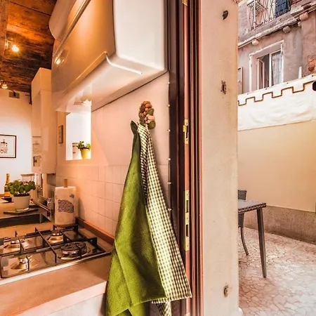 Сasa de vacaciones Cozy House-close To Biennale And St. Mark Square *