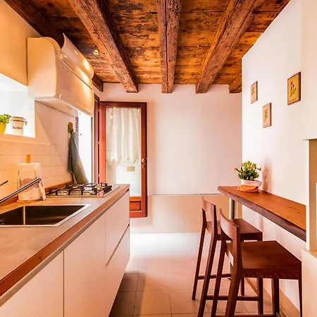 Cozy House-close To Biennale And St. Mark Square Venedig
