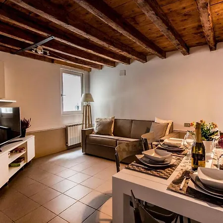 Cozy House-close To Biennale And St. Mark Square Feriehus